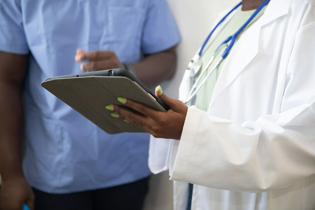 doctor consulting patient